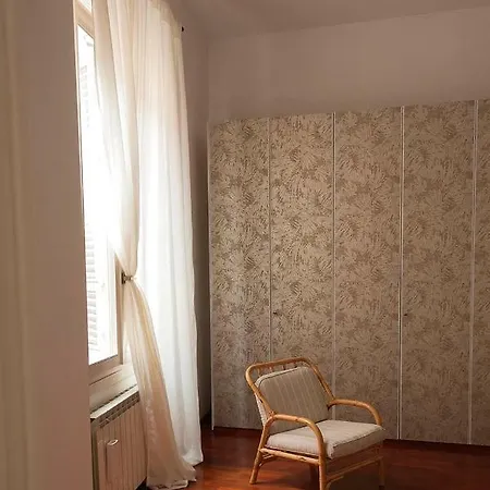  Angolo Via Parigi